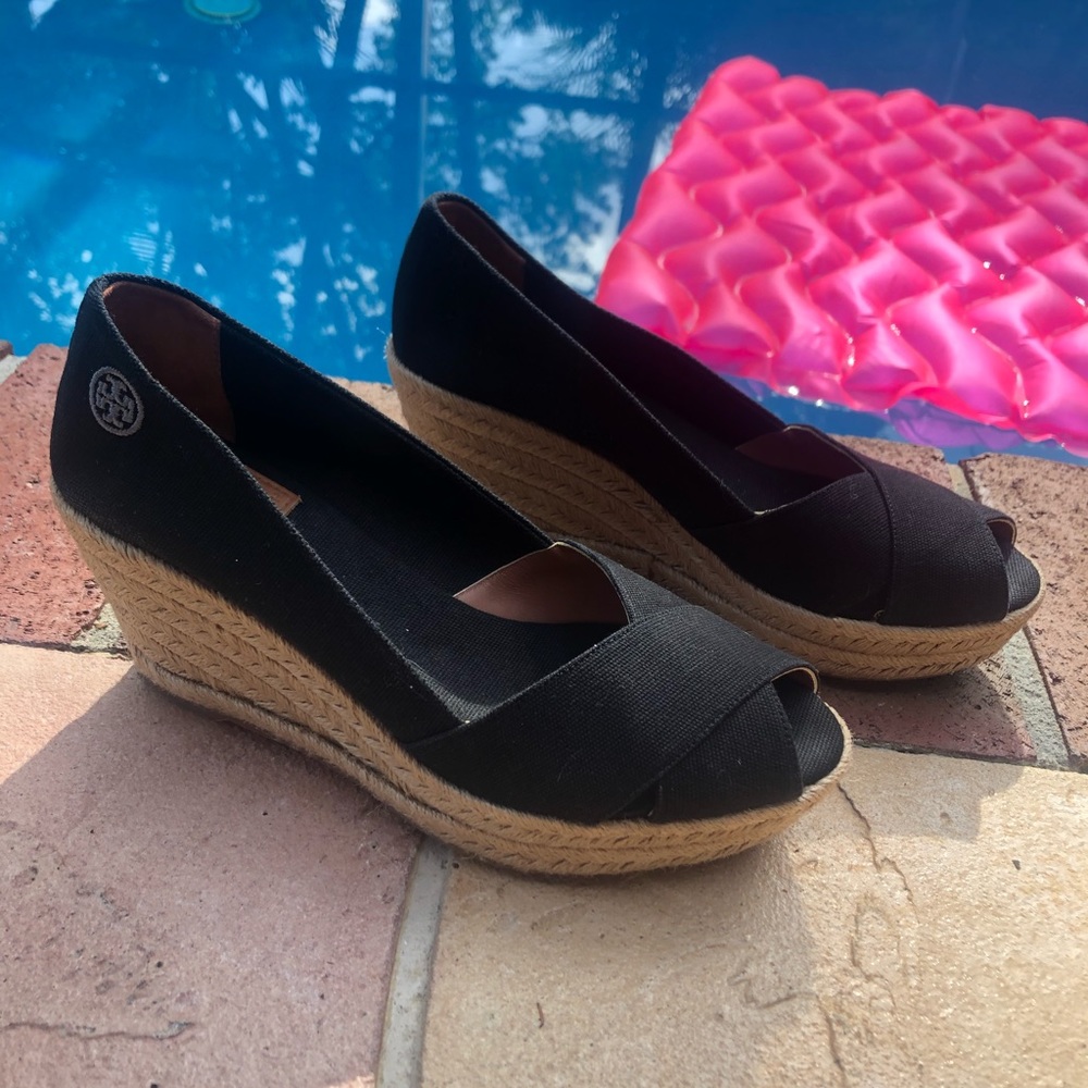 NEW Tory Burch Filipa peep toe wedge—size 10